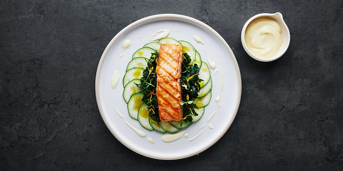 Grilled Norwegian salmon with kale and lemon hollandaise